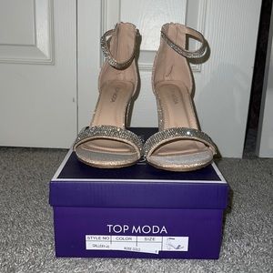 Windsor NWT Heels.